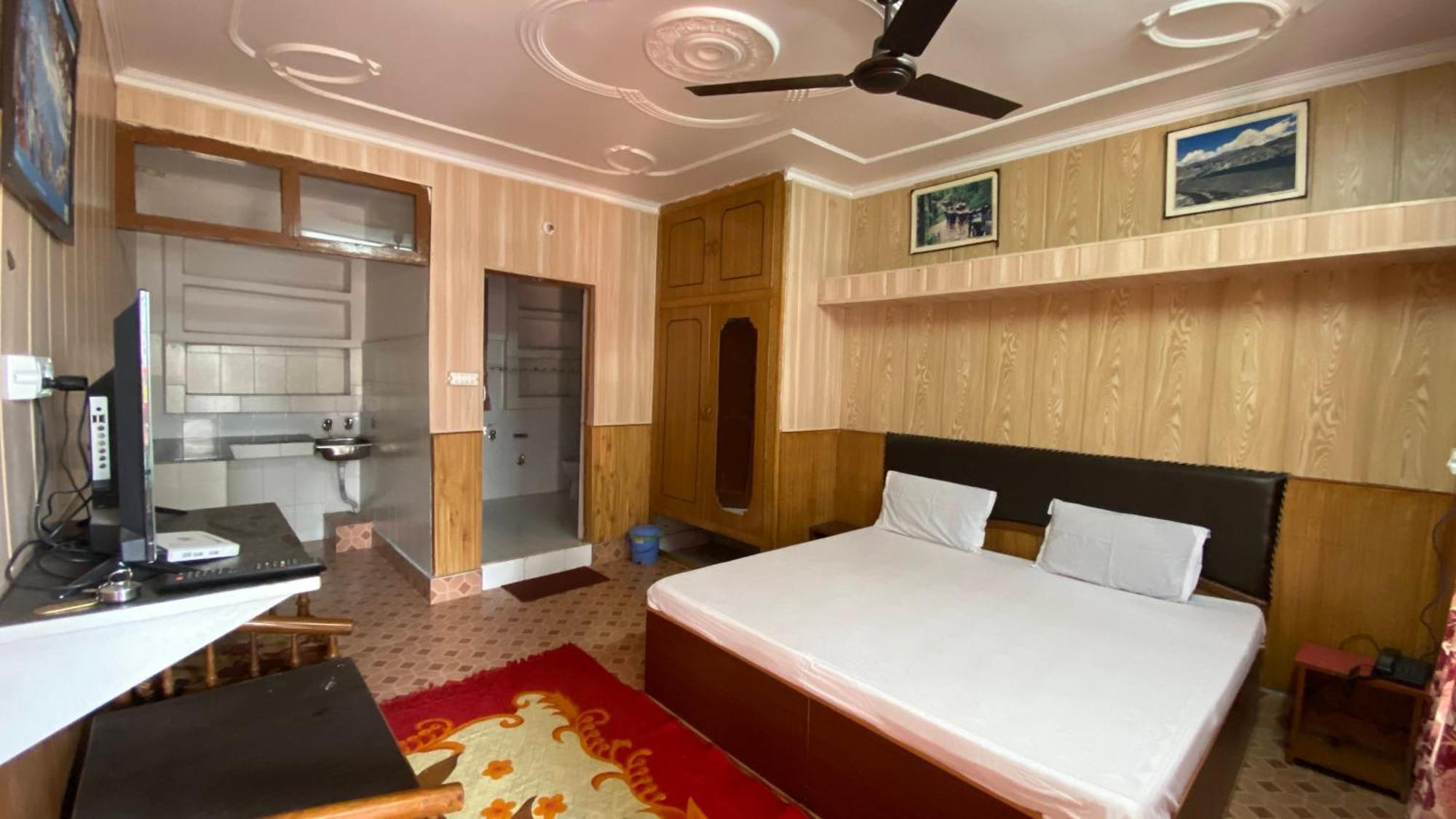 Hotel Ekant Lodge McLeod Ganj Extérieur photo